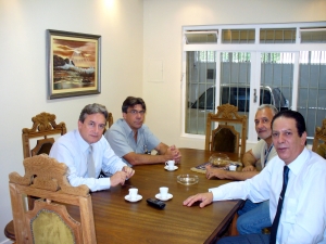 REUNIÃO DR ROBERTO E  DR PINTERISCH.JPG